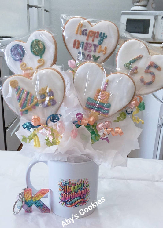 🎂Birthday Gift Set – Taza + 6 Galletas Festivas + Llavero Inicial
